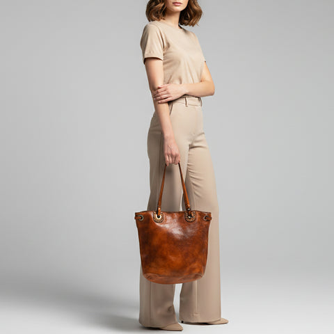 The Minimalist Carry Bucket Bag