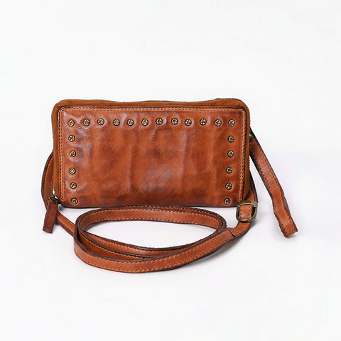 Cuorina - Luxury Leather Riveted Wristlet