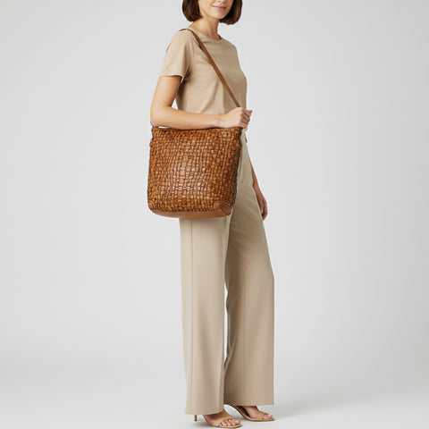 Rosavello - Vegetable Tanned Leather Shoulder Bag